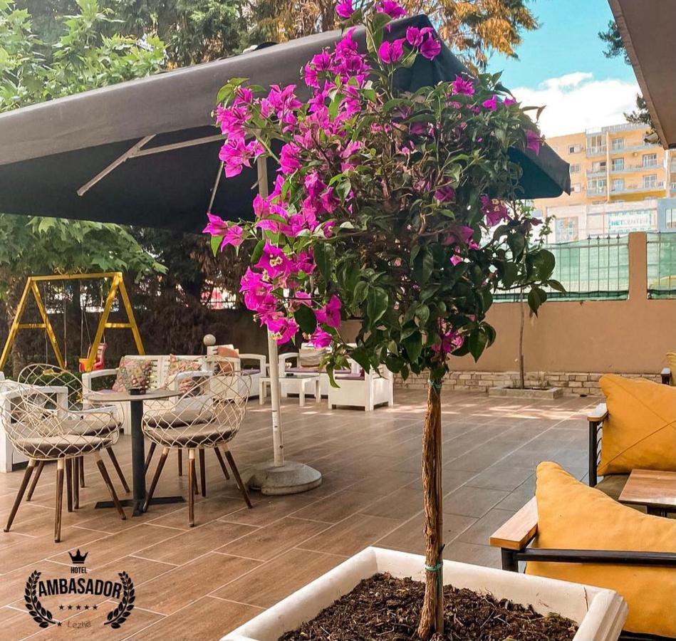 Hotel Ambasador Garden Lezhe Exterior photo