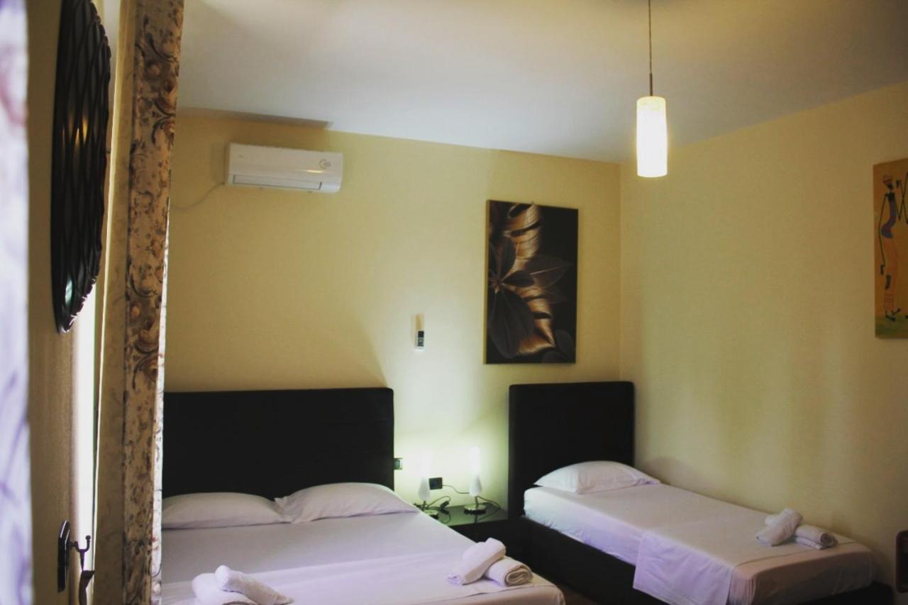 Hotel Ambasador Garden Lezhe Room photo